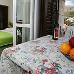 Cvetka Pensión 3*
